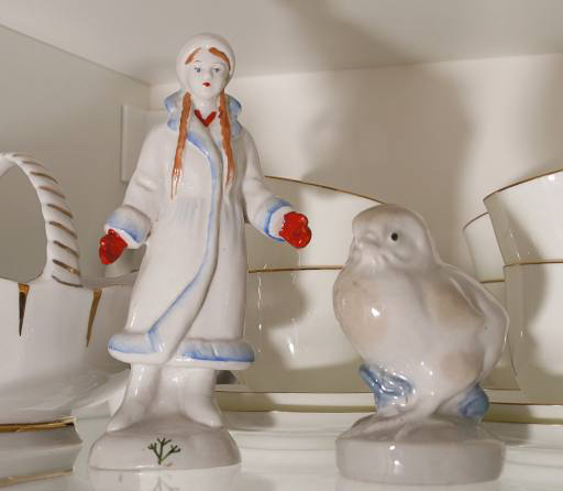 mujer, estatua, pájaro, tazas,  Julia161