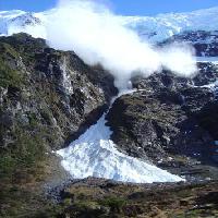 Pixwords La imagen con naturaleza, nieve, niebla, montaña, montañas, el valle Bb226 - Dreamstime