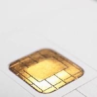 SIM, chip de la tarjeta SIM, el oro Vkoletic - Dreamstime