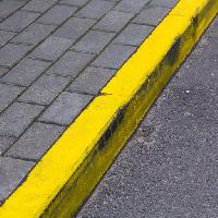 Pixwords La imagen con amarillo, camino, acera, ladrillos, asfalto Rtsubin