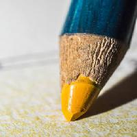 de color amarillo, carboncillo, pluma, lápiz, escribir Radub85 - Dreamstime